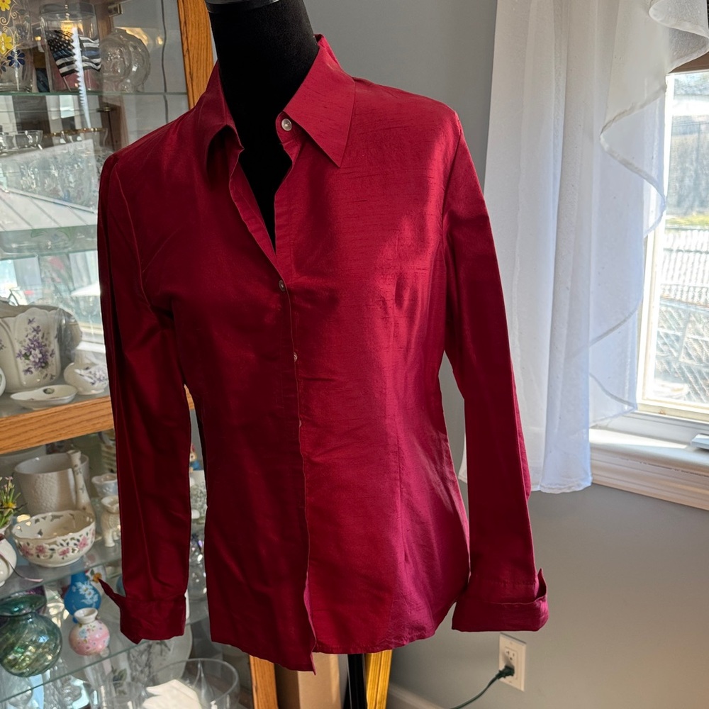 Women’s Burgundy Long-Sleeve Button-Up Shirt